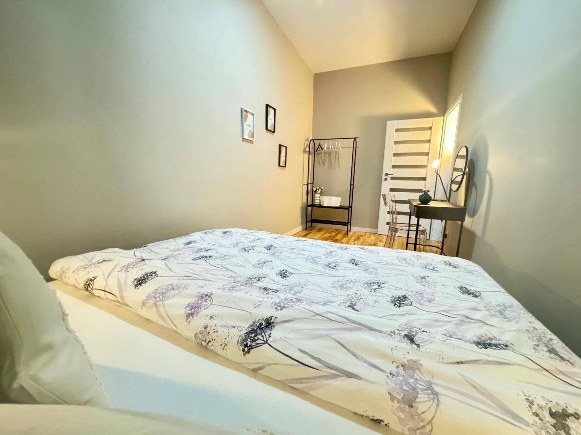 Apartment Wohnen Im Kunstwerk Neben Hundertwasserhaus L Hg4